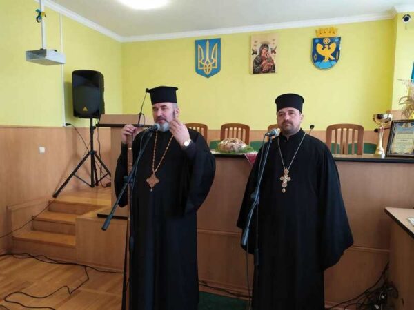 Єпископ Коломийський привітав працівників сільського господарства