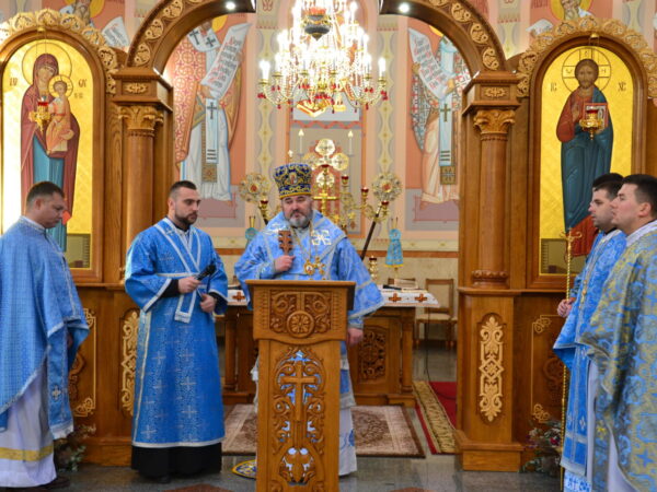 Архиєрейська Літургія у день Введення в храм Пресвятої Богородиці
