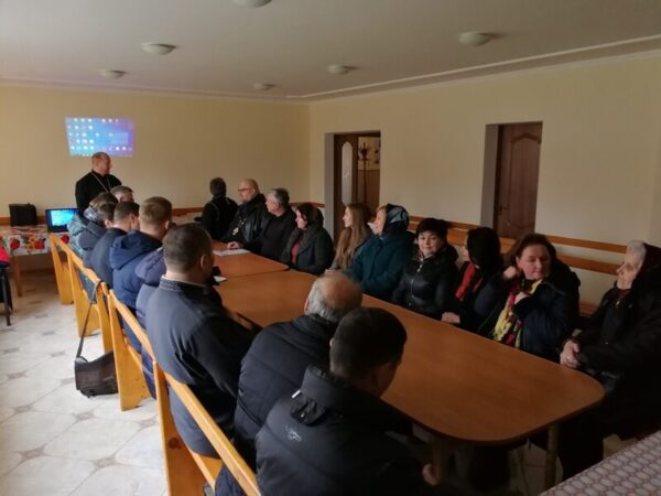 У Коломиї провели деканальний собор на тему еміграції
