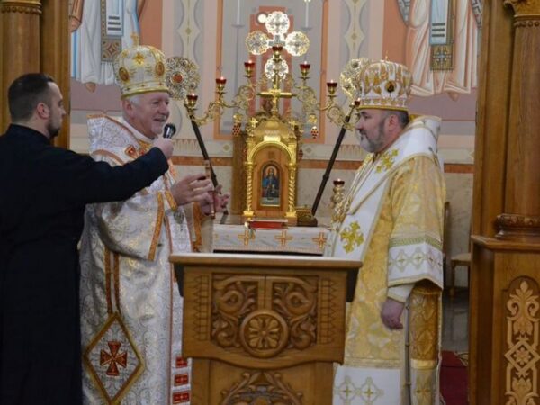 Подячна Літургія з нагоди 60-річчя владики Василія Івасюка