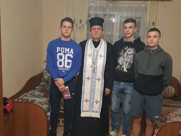 В Отинії відбулася зустріч священника зі студентами ліцею