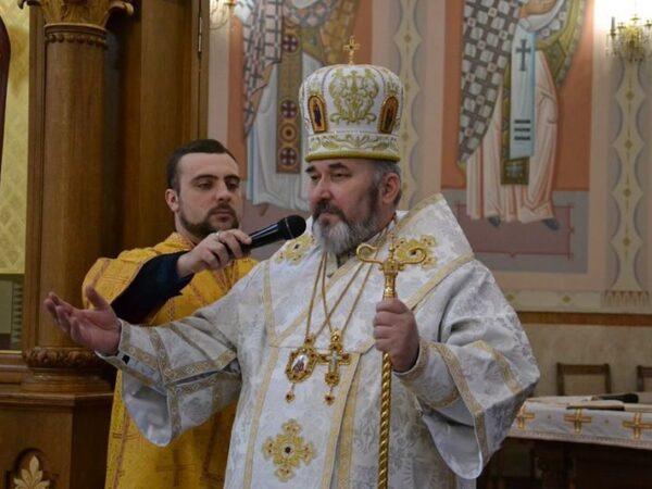 “Країна Голокосту і Бабиного Яру повинна молитися разом з митарем за навернення ворога, котрий у нас стріляє”, — владика Василь Івасюк
