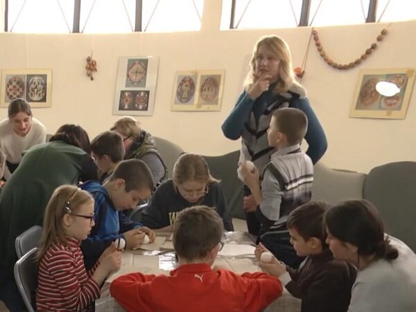 Коломийська єпархія УГКЦ надали прихисток дітям та батькам з будинку сімейного типу, що на Херсонщині.