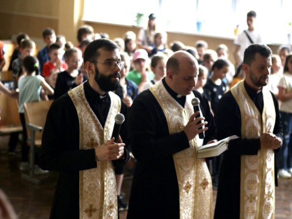 Розпочалися літні християнські дитячі табори організовані Єпархіальною комісією у справах молоді 