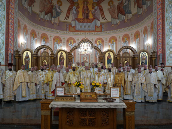Подячна Літургія з нагоди 25-ліття священства владики Петра Голінея