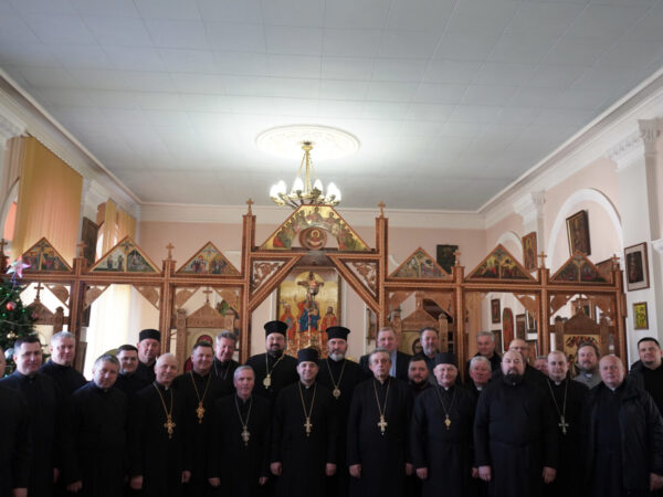 Розколяда в єпархіальному управлінні