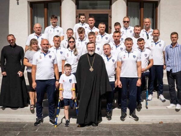 Блаженніший Святослав зустрівся із гравцями ампфутбольного клубу «Покрова»
