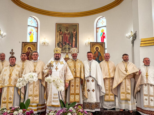 На парафії Трьох Святителів у Надвірній відзначили 65-річний ювілей о. Богдана Михайлини На парафії Трьох Святителів у Надвірній відзначили 65-річний ювілей о. Богдана Михайлини