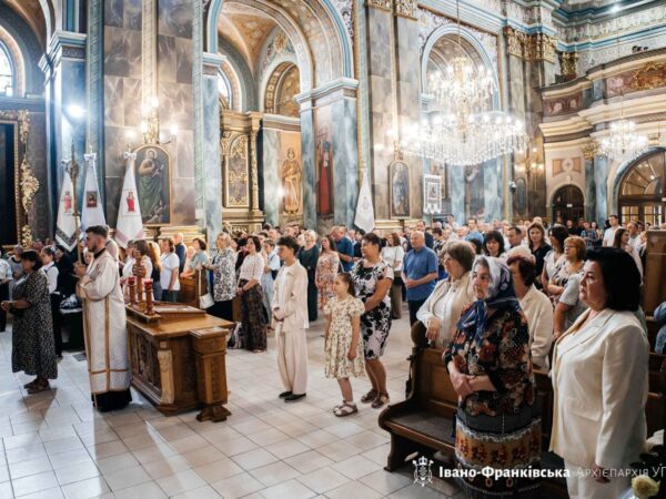 Преосвященний владика Петро Голіней взяв участь у подячній Архієрейській Літургії з нагоди іменин Митрополита Володимира Преосвященний владика Петро Голіней взяв участь у подячній Архієрейській Літургії з нагоди іменин Митрополита Володимира