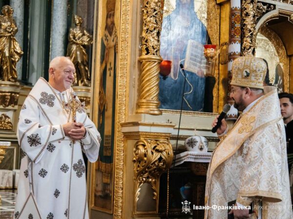 Преосвященний владика Петро Голіней взяв участь у подячній Архієрейській Літургії з нагоди іменин Митрополита Володимира Преосвященний владика Петро Голіней взяв участь у подячній Архієрейській Літургії з нагоди іменин Митрополита Володимира