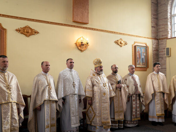 Владика Василь Івасюк очолив архиєрейську Літургію на парафії свв. Володимира і Ольги