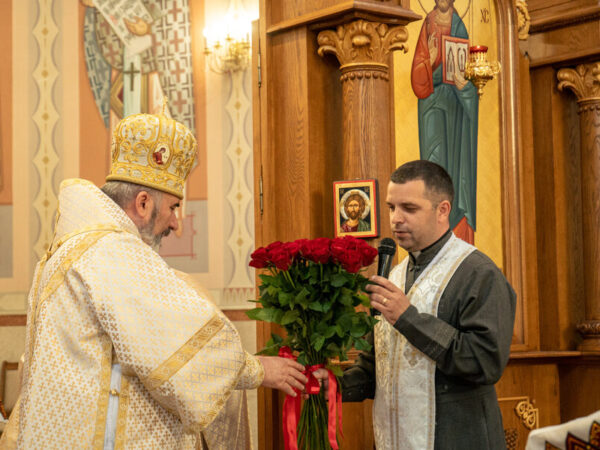 «Стараймося робити якнайбільше добра»: владика Василь Івасюк звернувся до вірних у Коломийському катедральному соборі «Стараймося робити якнайбільше добра»: владика Василь Івасюк звернувся до вірних у Коломийському катедральному соборі