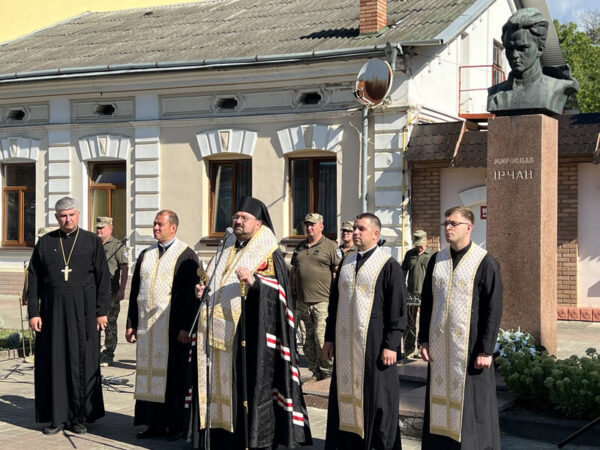 Владика Петро Голіней очолив Архиєрейську Літургію в Катедральному соборі Коломиї Владика Петро Голіней очолив Архиєрейську Літургію в Катедральному соборі Коломиї