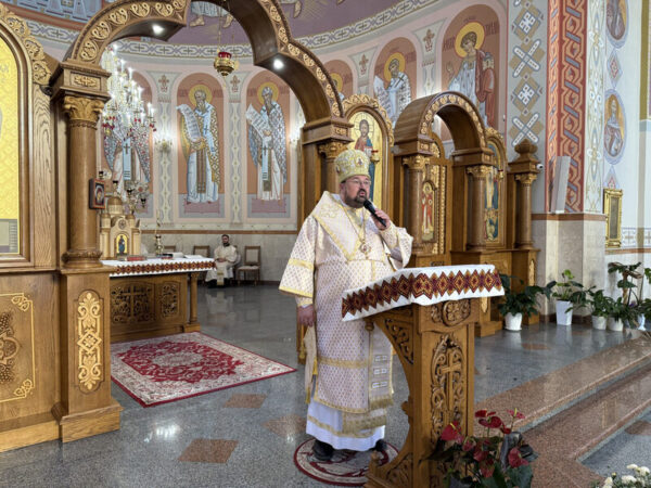 Владика Петро Голіней очолив Архиєрейську Літургію в Катедральному соборі Коломиї Владика Петро Голіней очолив Архиєрейську Літургію в Катедральному соборі Коломиї