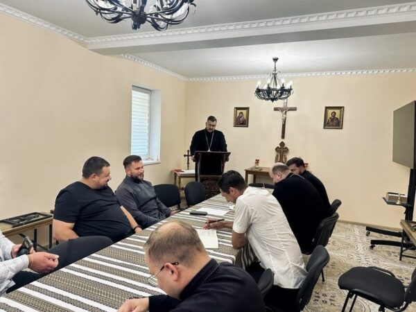У Воскресінцях відбулися збори Душпастирського відділу Коломийської єпархії УГКЦ У Воскресінцях відбулися збори Душпастирського відділу Коломийської єпархії УГКЦ