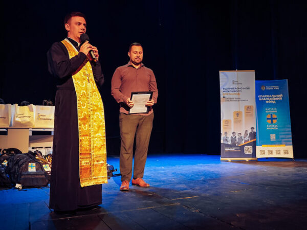 БФ «Карітас Коломия» та парафіяльні Карітаси Коломийської єпархії УГКЦ допомогли 577 дітям підготуватися до нового навчального року БФ «Карітас Коломия» та парафіяльні Карітаси Коломийської єпархії УГКЦ допомогли 577 дітям підготуватися до нового навчального року