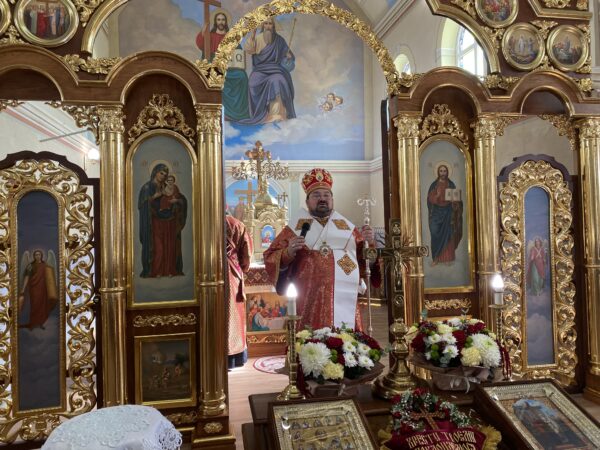 В Іванівцях відзначили свято Воздвиження Чесного і Животворчого Хреста Господнього В Іванівцях відзначили свято Воздвиження Чесного і Животворчого Хреста Господнього