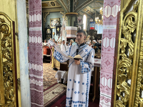 Владика Петро Голіней відвідав парафію Різдва Пресвятої Богородиці у с. Городниця Владика Петро Голіней відвідав парафію Різдва Пресвятої Богородиці у с. Городниця