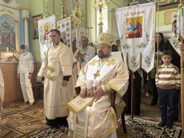 Владика Петро Голіней очолив святкову Літургію у Стрільчому з нагоди храмового празника Владика Петро Голіней очолив святкову Літургію у Стрільчому з нагоди храмового празника