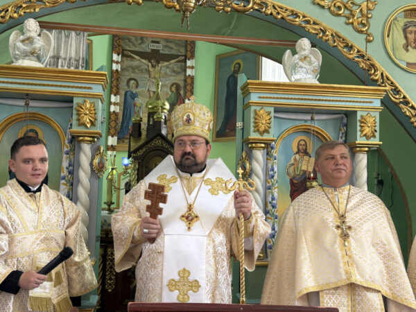 Владика Петро Голіней очолив святкову Літургію у Стрільчому з нагоди храмового празника Владика Петро Голіней очолив святкову Літургію у Стрільчому з нагоди храмового празника