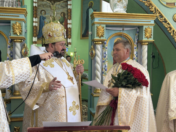 Владика Петро Голіней очолив святкову Літургію у Стрільчому з нагоди храмового празника Владика Петро Голіней очолив святкову Літургію у Стрільчому з нагоди храмового празника