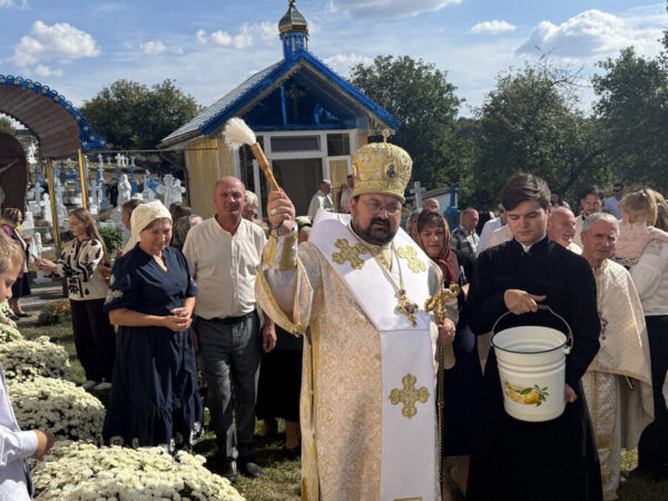 Владика Петро Голіней очолив святкову Літургію у Стрільчому з нагоди храмового празника Владика Петро Голіней очолив святкову Літургію у Стрільчому з нагоди храмового празника